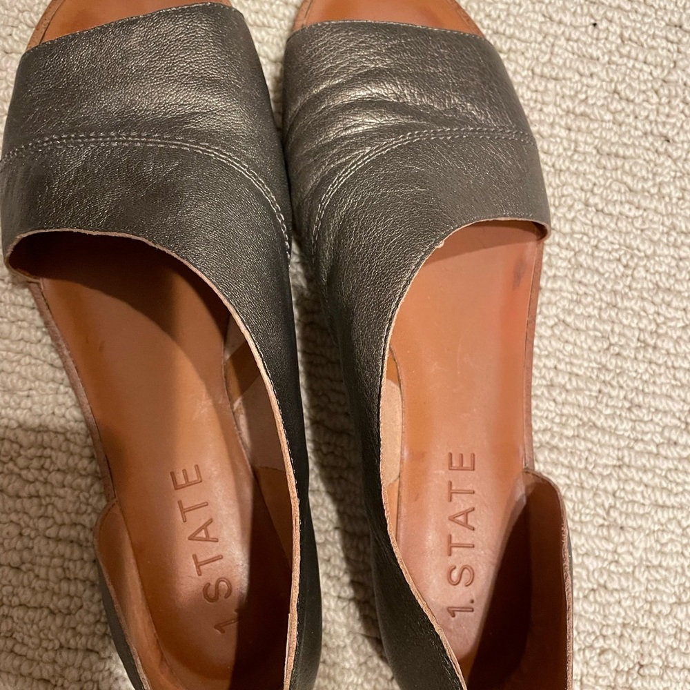 1 State sandals - almost new
